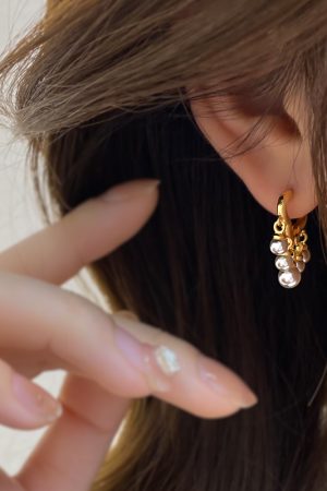 Minimalist Cloud Tassel Pearl Pendant Earrings for Women - Trendy Ethereal Ear Clips for 2025 Fashion