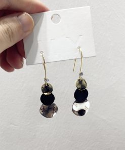 Minimalist Contrasting Color Black Metal Round Hook Earrings for Slimming Face - 2025 Niche Design Fashion Accessories