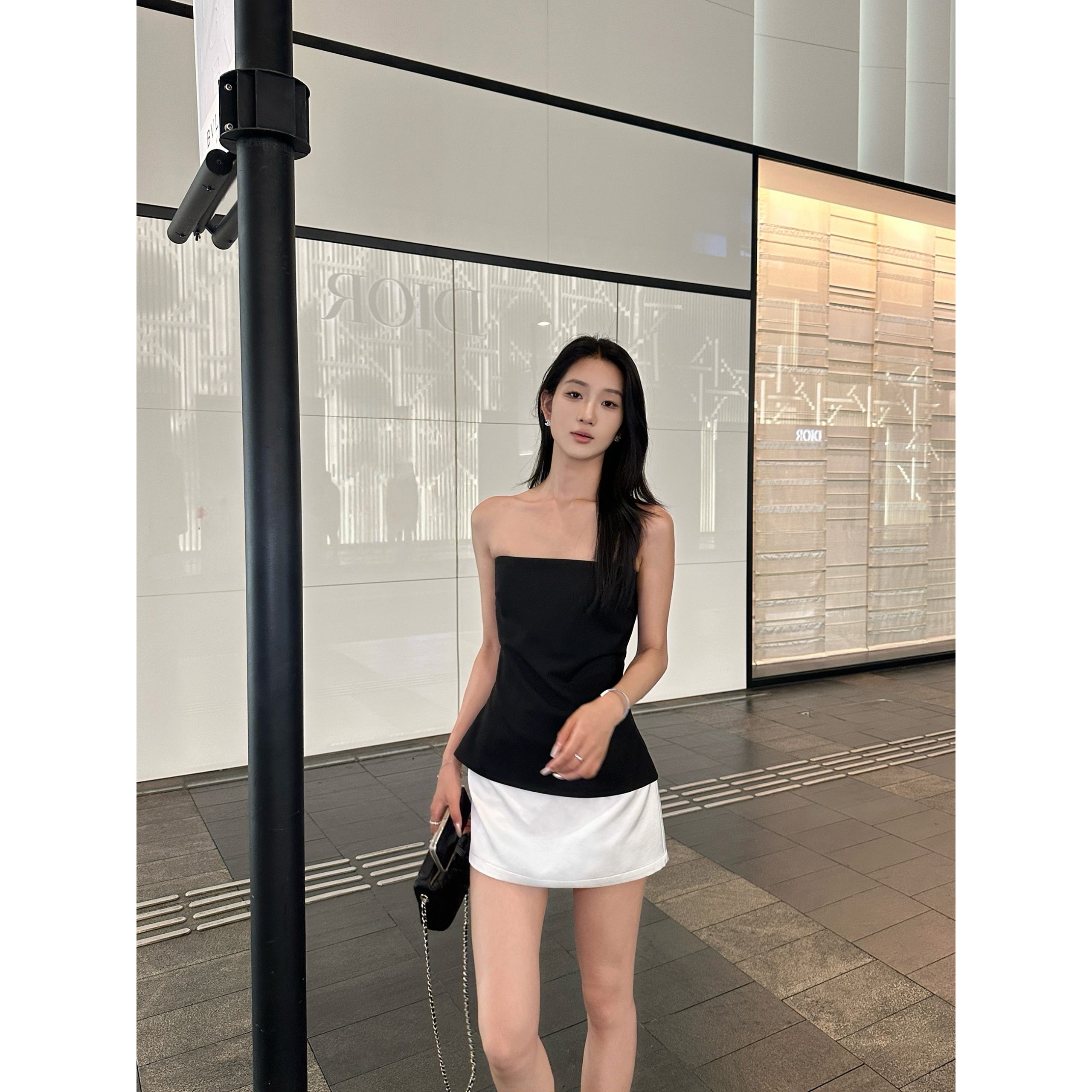 Minimalist Cut Strapless Top | Quiet Luxury Aesthetic Slim Fit Stretch Style Minimalist Cut Strapless Top | Quiet Luxury Aesthetic Slim Fit Stretch Style