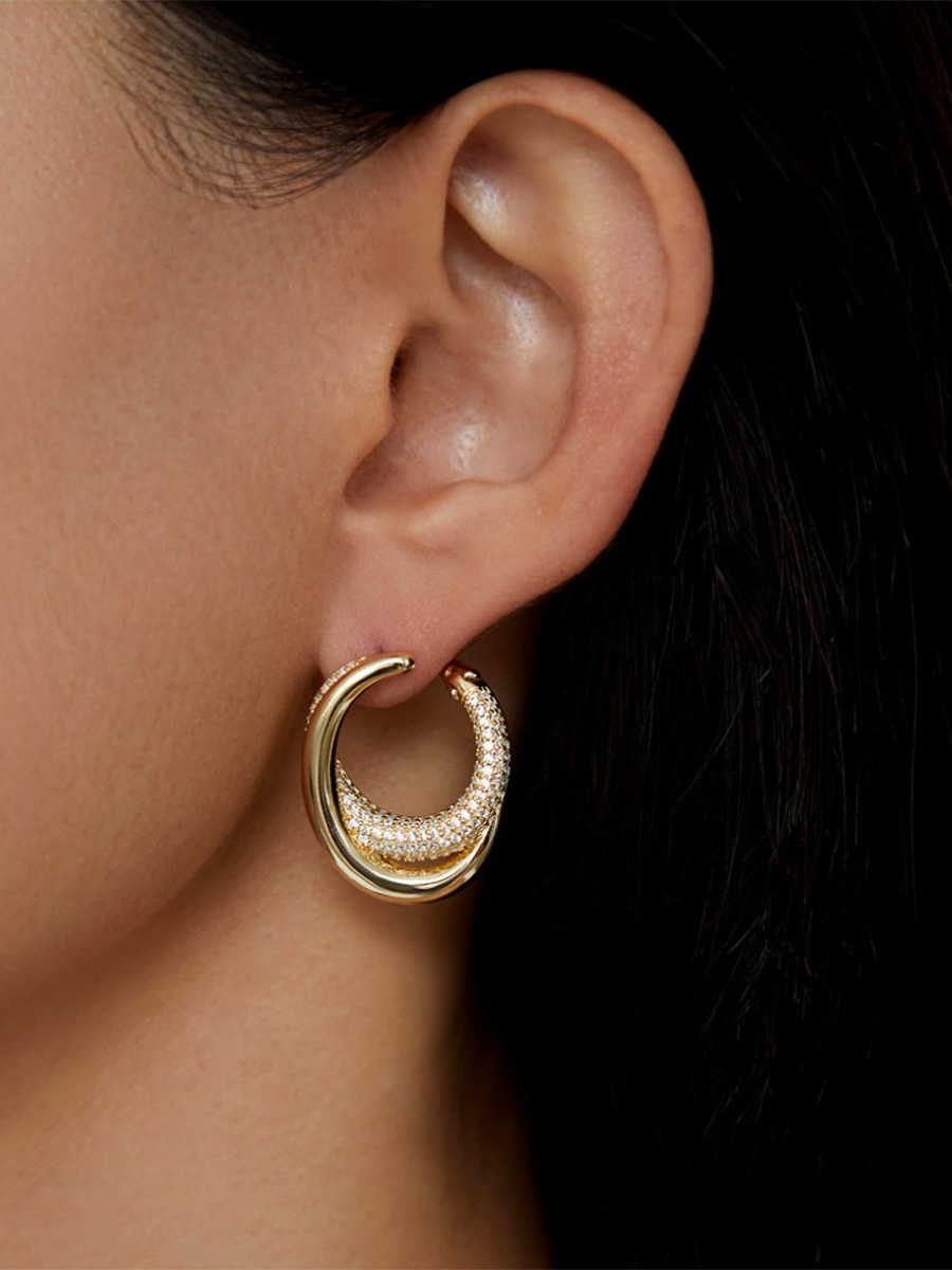 Minimalist Double-Layer Gold-Plated Oval Ear Clip Earrings with Diamond-Inlaid Design - High-End European and American Luxury Style Minimalist Double-Layer Gold-Plated Oval Ear Clip Earrings with Diamond-Inlaid Design - High-End European and American Luxury Style