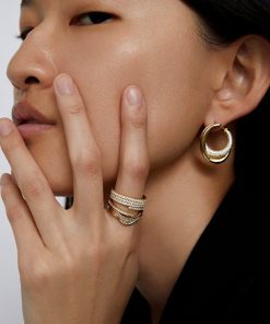 Minimalist Double-Layer Gold-Plated Oval Ear Clip Earrings with Diamond-Inlaid Design - High-End European and American Luxury Style