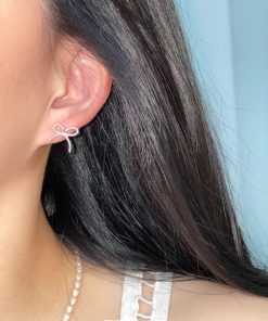 Minimalist Floating Bowknot Stud Earrings in S925 Silver - Youthful High-End Twisted Design for Elegant Everyday Wear