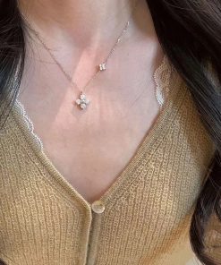 Minimalist Four-Leaf Flower Pendant Necklace with Sparkling Zircon for Women - Versatile 2025 Style, Elegant Fashion Accessory