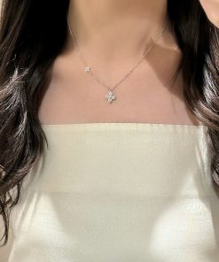 Minimalist Four-Leaf Flower Pendant Necklace with Sparkling Zircon for Women - Versatile 2025 Style, Elegant Fashion Accessory