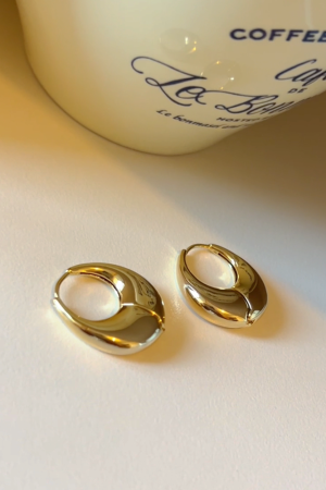 Minimalist French Metal Earrings for Women - High-End Versatile Design, Chic Jewelry Accessories