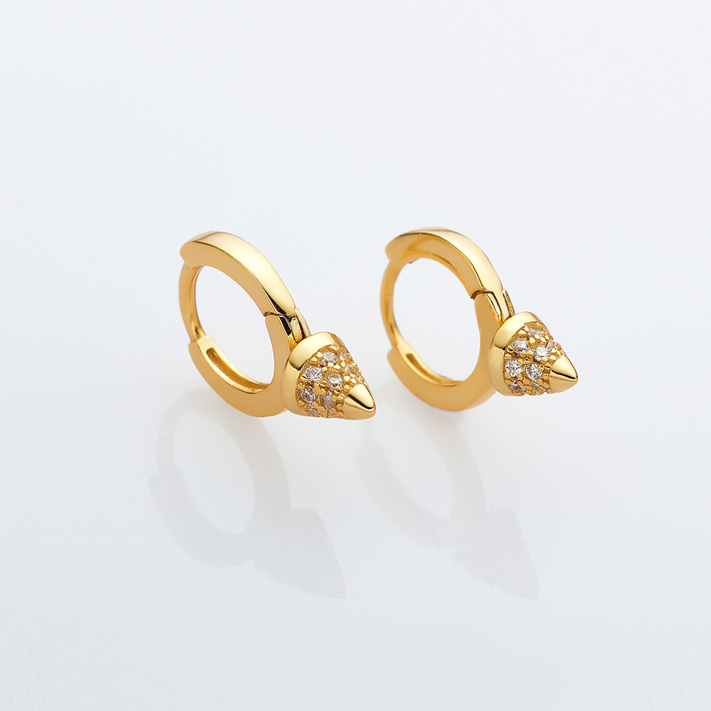 Minimalist French Retro Gold-Plated Heart Lock Ear Clip Earrings with Diamond Studs for Women - European and American Style Minimalist French Retro Gold-Plated Heart Lock Ear Clip Earrings with Diamond Studs for Women - European and American Style