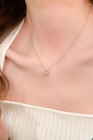 Minimalist Geometric Circle Necklace - Elegant Clavicle Chain, High-End Luxury Design, 2025 Fashion Must-Have