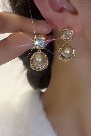Minimalist Geometric Drop Earrings - High-End Women's Fashion Jewelry for Daily Wear - Korean & Japanese Inspired Design