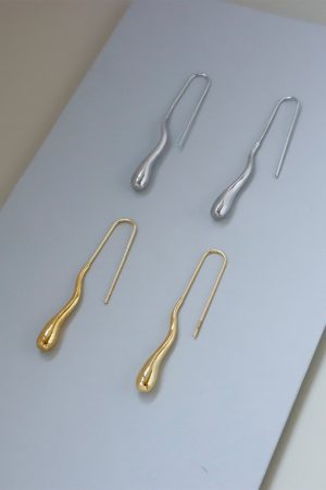 Minimalist Geometric Line Liquid Water Drop Earrings in Gold and Silver - Retro High-End Fashion Accessory for Versatile Looks