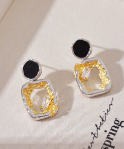 Minimalist Geometric Square Drop Earrings - French Vintage Retro Style, Slim Fit, Chic Accessories for Modern Fashion