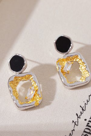 Minimalist Geometric Square Drop Earrings - French Vintage Retro Style, Slim Fit, Chic Accessories for Modern Fashion