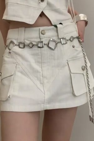 Minimalist Geometric Waist Chain for Women - Versatile Belt Accessory for JK Skirts, Shirt Dresses, and Low-Waist Pants