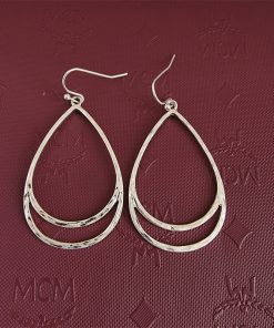 Minimalist Geometric Water Drop Earrings in Silver - Light Luxury Hollow Design for Women, Perfect for Everyday Wear