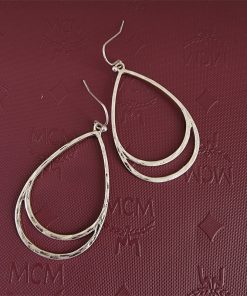 Minimalist Geometric Water Drop Earrings in Silver - Light Luxury Hollow Design for Women, Perfect for Everyday Wear