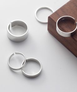 Minimalist Glossy Surface Open Finger Ring for Men and Women, Trendy Korean and Japanese Style, Fashionable Wide Band Accessory