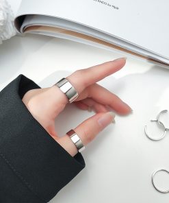 Minimalist Glossy Surface Open Finger Ring for Men and Women, Trendy Korean and Japanese Style, Fashionable Wide Band Accessory