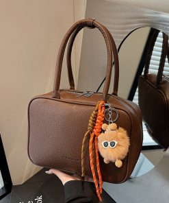 Minimalist High-End Feel Women's Bowling Bag - Versatile Shoulder and Handheld Retro Style for Spring/Summer 2025