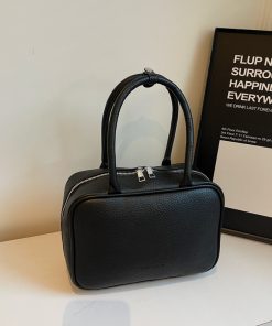 Minimalist High-End Feel Women's Bowling Bag - Versatile Shoulder and Handheld Retro Style for Spring/Summer 2025