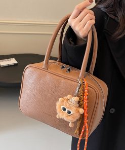 Minimalist High-End Feel Women's Bowling Bag - Versatile Shoulder and Handheld Retro Style for Spring/Summer 2025