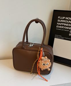 Minimalist High-End Feel Women's Bowling Bag - Versatile Shoulder and Handheld Retro Style for Spring/Summer 2025