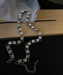 Minimalist High-End Layered Necklace with Exquisite Diamond and Pearl Accents for Elegant Fashion