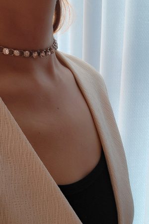 Minimalist High-End Layered Necklace with Exquisite Diamond and Pearl Accents for Elegant Fashion