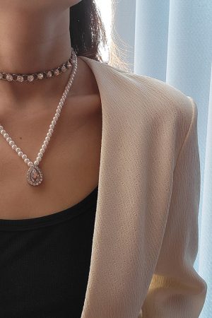 Minimalist High-End Layered Necklace with Exquisite Diamond and Pearl Accents for Elegant Fashion