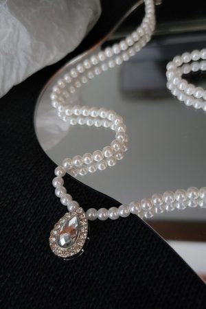 Minimalist High-End Layered Necklace with Exquisite Diamond and Pearl Accents for Elegant Fashion