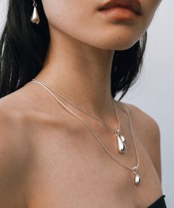 Minimalist Inverted Heart Silver Snake Bone Chain Necklace - High-End Layered Sweater Chain - Korean Style Fashion Accessory