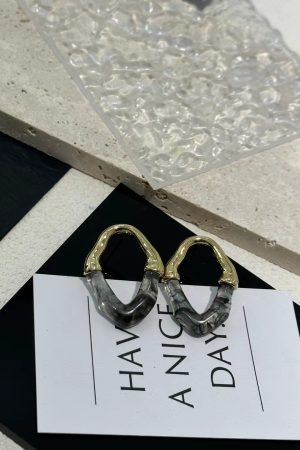 Minimalist Irregular Texture Acrylic Resin Geometric Earrings for Slimming Face Effect - Niche Design Meilade Style
