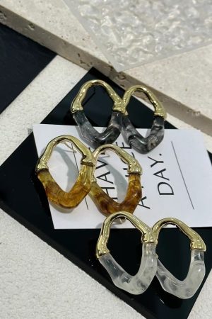 Minimalist Irregular Texture Acrylic Resin Geometric Earrings for Slimming Face Effect - Niche Design Meilade Style