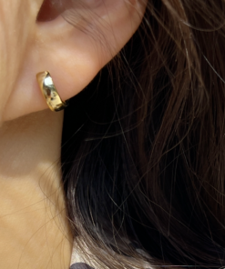 Minimalist Korean Style Gold Diamond-Studded Hoop Earrings - Exquisite Cold Style Ear Clips for Chic Fashion Statement