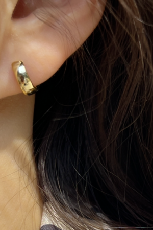 Minimalist Korean Style Gold Diamond-Studded Hoop Earrings - Exquisite Cold Style Ear Clips for Chic Fashion Statement