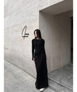 Minimalist Luxury Split Hem Midi Skirt for Women - High-End Brown Straight Skirt for Pear-Shaped Figures - Spring Summer Fashion