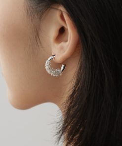 Minimalist Metallic Avant-Garde Ear Studs - Versatile Silver Circle Wrapped Chain Small Earrings for Cool Style