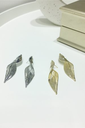 Minimalist Metallic Textured Leaf Earrings - Versatile Exaggerated Design for Slimming Face Accessories