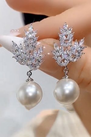 Minimalist Micro-Inlaid Diamond Maple Leaf Bead Earrings - Elegant Autumn/Winter Style, Hypoallergenic Fashion Jewelry