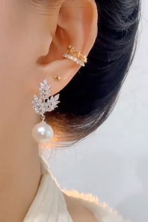 Minimalist Micro-Inlaid Diamond Maple Leaf Bead Earrings - Elegant Autumn/Winter Style, Hypoallergenic Fashion Jewelry
