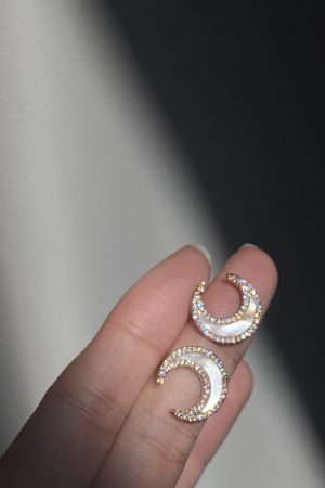 Minimalist Moon Earrings for Women, Japanese & Korean Style, Mother-of-Pearl Inlaid, Pure Silver, Trendy Cold Aesthetic