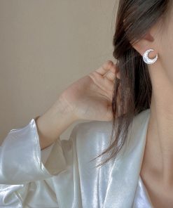 Minimalist Moon Earrings for Women, Japanese & Korean Style, Mother-of-Pearl Inlaid, Pure Silver, Trendy Cold Aesthetic