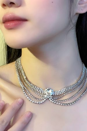Minimalist Multi-Layer Necklace for Women - Ultra-Shiny Diamond-Inlaid Clavicle Chain, Japanese and Korean Style Luxury Accessory