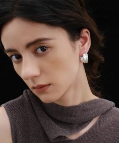 Minimalist Multi-Layered Wrapped Line Stud Earrings in European and American French Retro Style for Commuting and Everyday Fashion