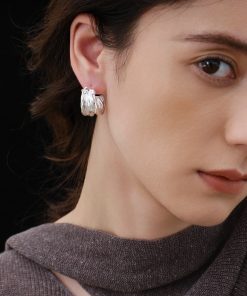 Minimalist Multi-Layered Wrapped Line Stud Earrings in European and American French Retro Style for Commuting and Everyday Fashion