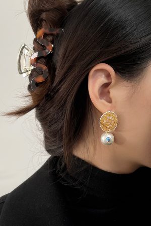 Minimalist Oval Crystal Earrings with Diamond-Inlaid Pearl Studs - High-End Versatile Accessories Popular in Japan and South Korea
