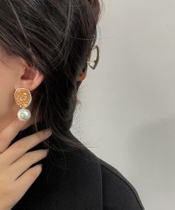 Minimalist Oval Crystal Earrings with Diamond-Inlaid Pearl Studs - High-End Versatile Accessories Popular in Japan and South Korea