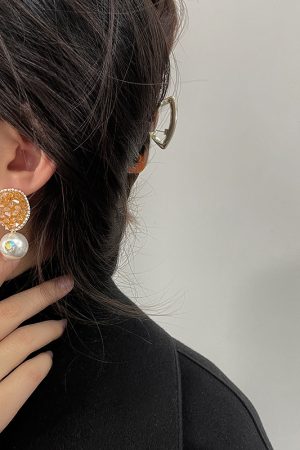 Minimalist Oval Crystal Earrings with Diamond-Inlaid Pearl Studs - High-End Versatile Accessories Popular in Japan and South Korea