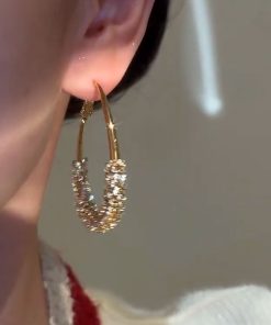 Minimalist Oval Metal Ear Hoops with Micro-Inlaid Zircon - Niche Drop Earrings for Women, Flattering for Round Faces, European & American Style