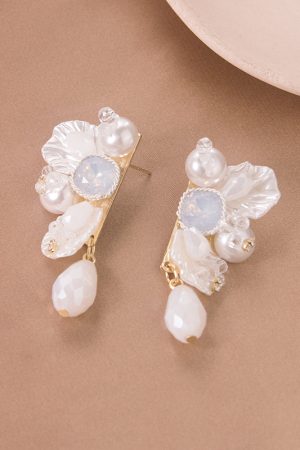 Minimalist Pearl Earrings - Japanese Korean Design, Floral Everyday Accessories, Versatile 2025 Fashion Jewelry