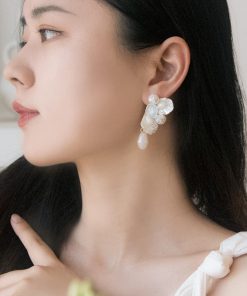 Minimalist Pearl Earrings - Japanese Korean Design, Floral Everyday Accessories, Versatile 2025 Fashion Jewelry