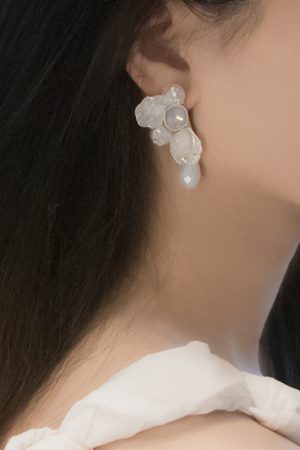 Minimalist Pearl Earrings - Japanese Korean Design, Floral Everyday Accessories, Versatile 2025 Fashion Jewelry